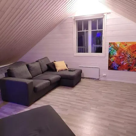 Rantahuvila Hanhi Linna Lahella Laskettelukeskuksia Taivalkoski